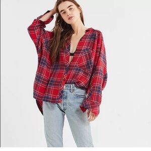 BDG women’s red blue plaid flannel size small